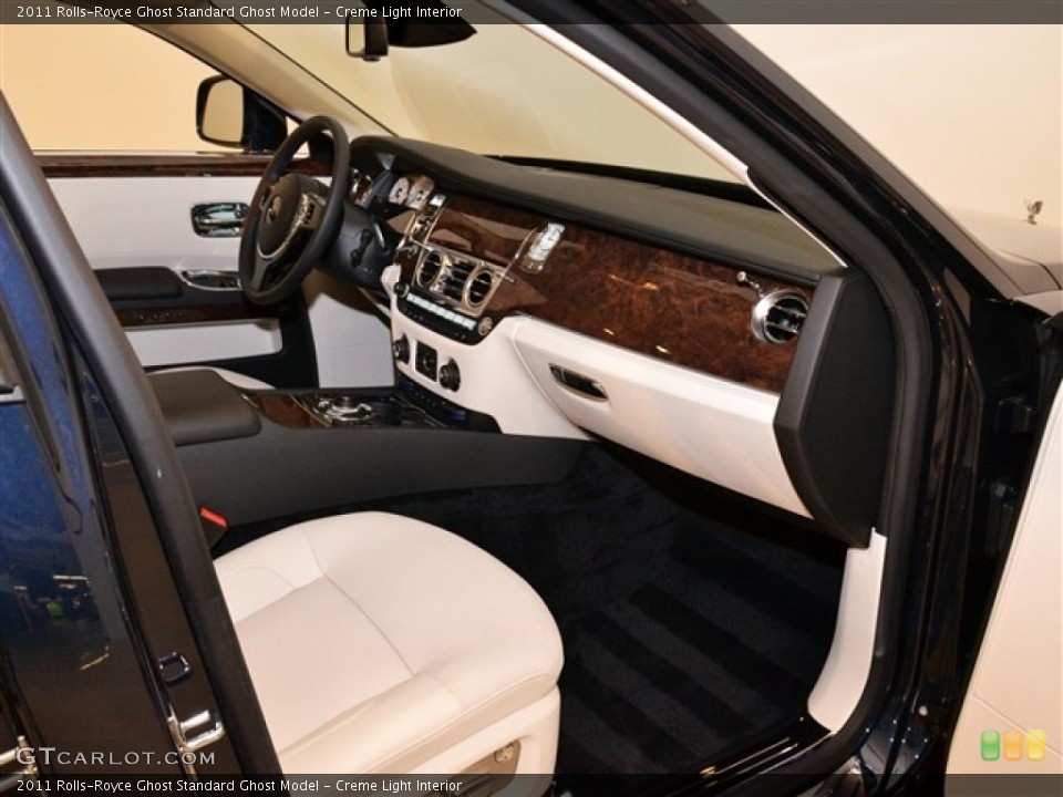 Creme Light Interior Photo for the 2011 Rolls-Royce Ghost  #56779068