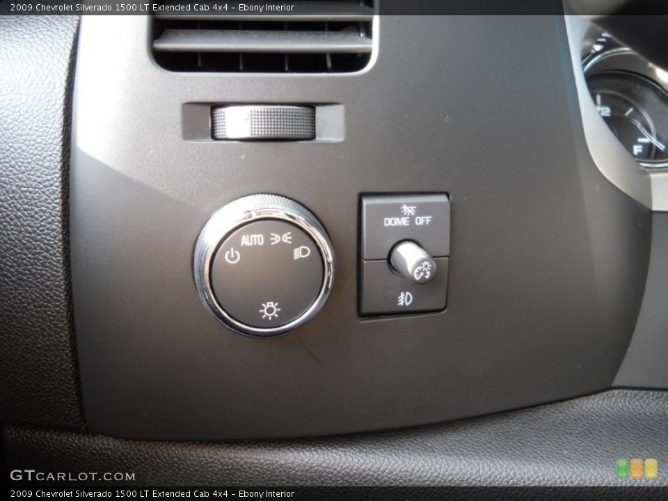 Ebony Interior Controls for the 2009 Chevrolet Silverado 1500 LT Extended Cab 4x4 #56783755