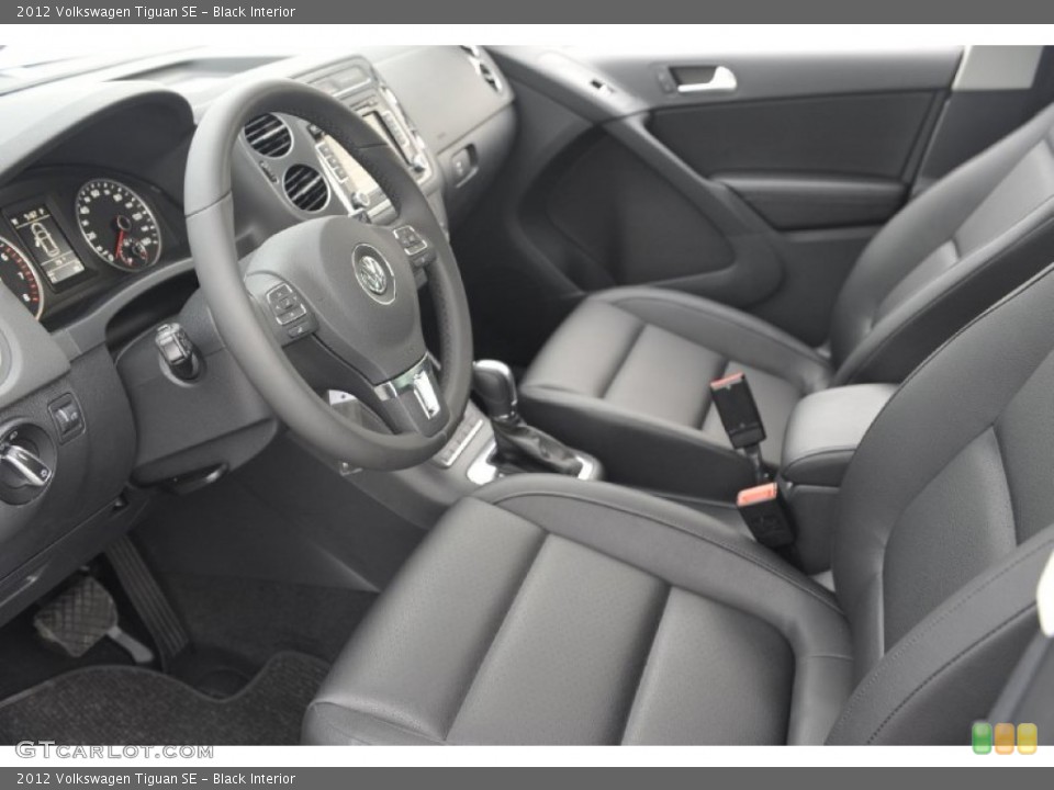 Black Interior Photo for the 2012 Volkswagen Tiguan SE #56784178