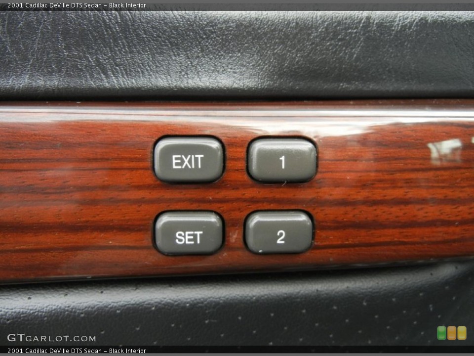 Black Interior Controls for the 2001 Cadillac DeVille DTS Sedan #56785735