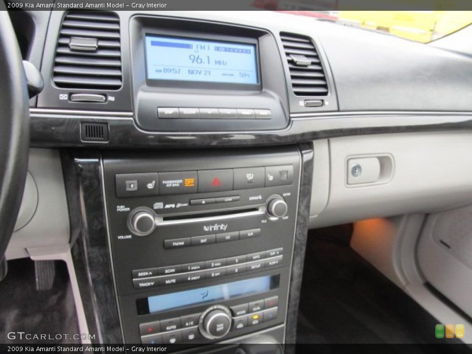 Gray Interior Controls for the 2009 Kia Amanti  #56793204