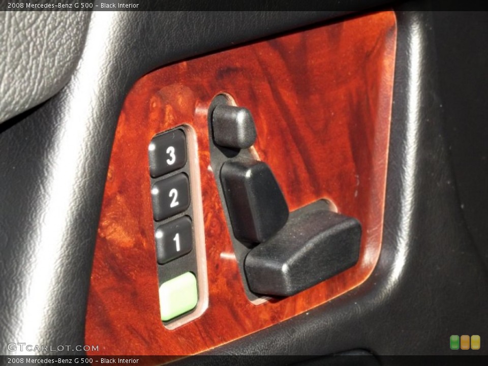 Black Interior Controls for the 2008 Mercedes-Benz G 500 #56805735
