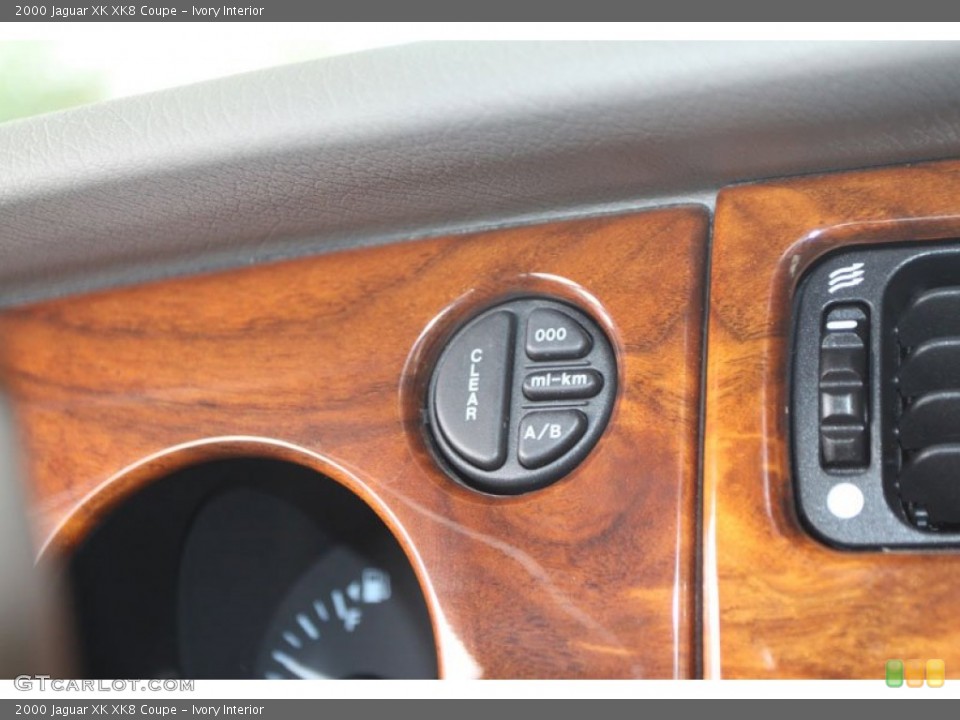 Ivory Interior Controls for the 2000 Jaguar XK XK8 Coupe #56806806