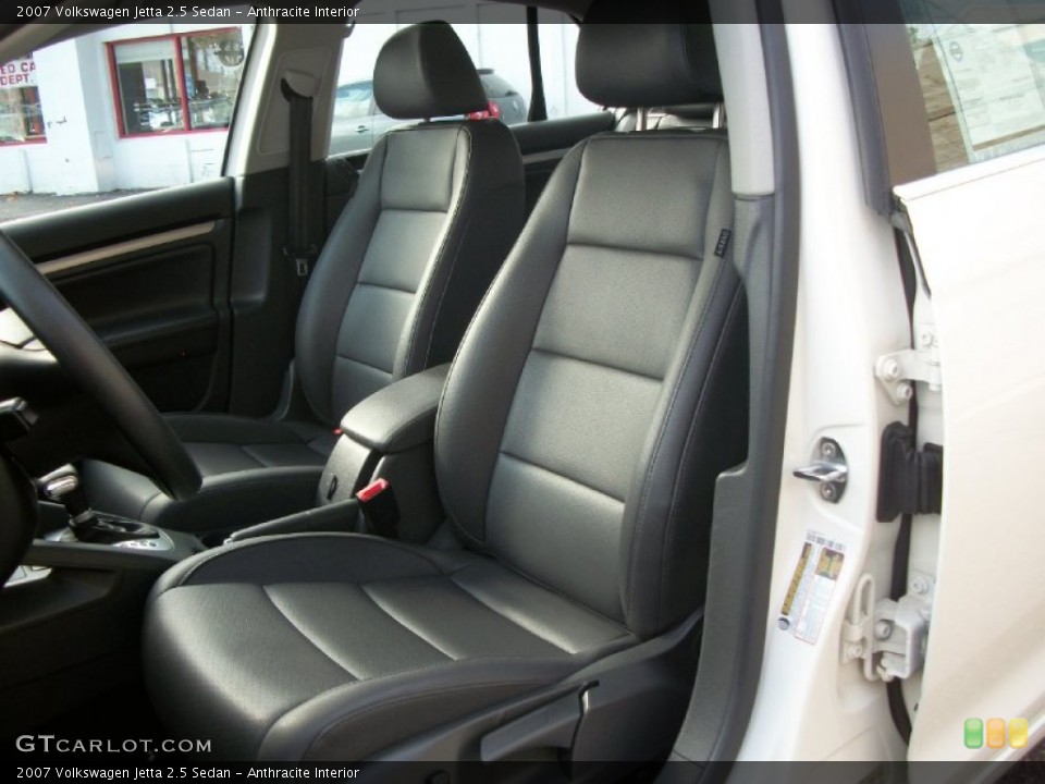 Anthracite Interior Photo for the 2007 Volkswagen Jetta 2.5 Sedan #56808534