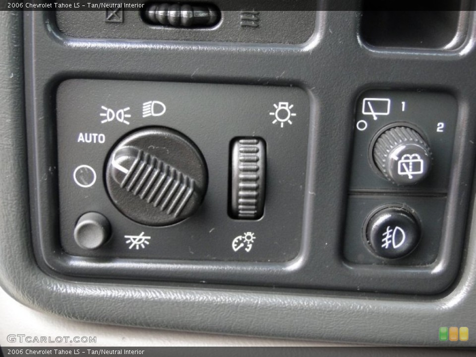 Tan/Neutral Interior Controls for the 2006 Chevrolet Tahoe LS #56811031