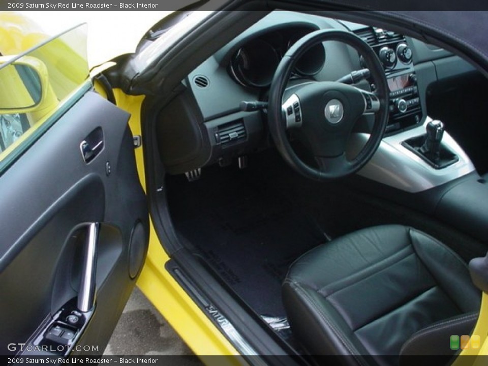 Black Interior Photo for the 2009 Saturn Sky Red Line Roadster #56822482