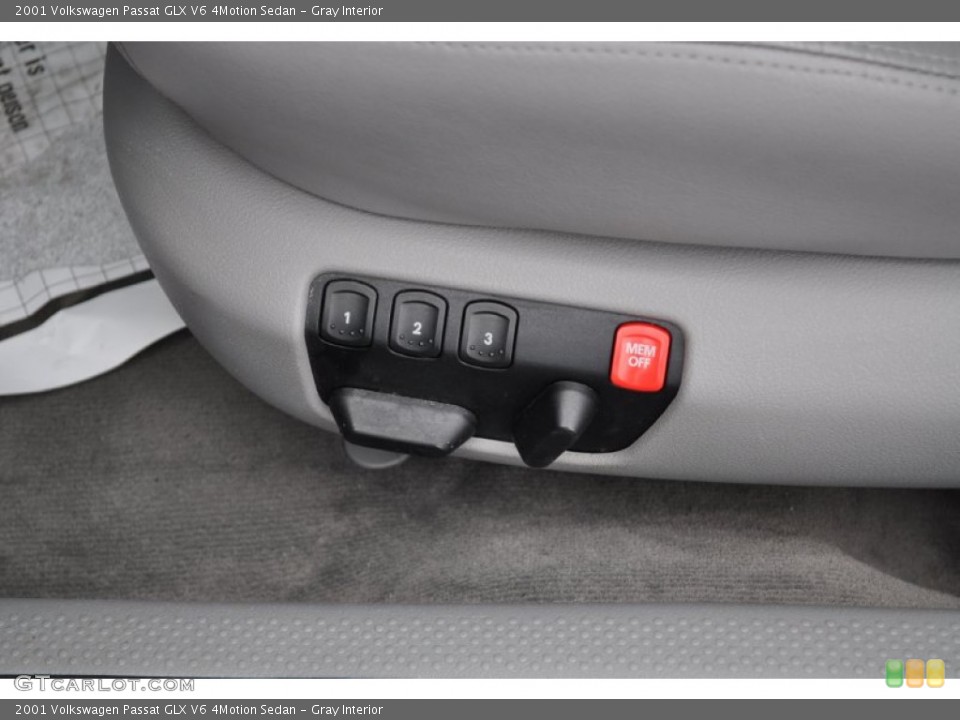 Gray Interior Controls for the 2001 Volkswagen Passat GLX V6 4Motion Sedan #56850284