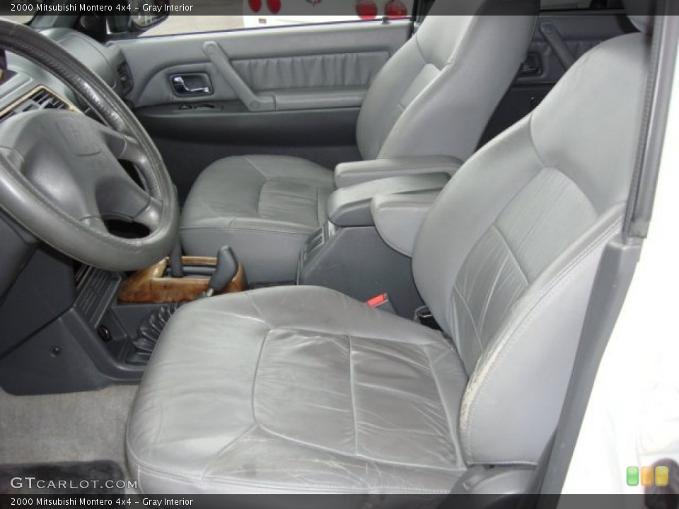 Gray Interior Photo for the 2000 Mitsubishi Montero 4x4 #56852249