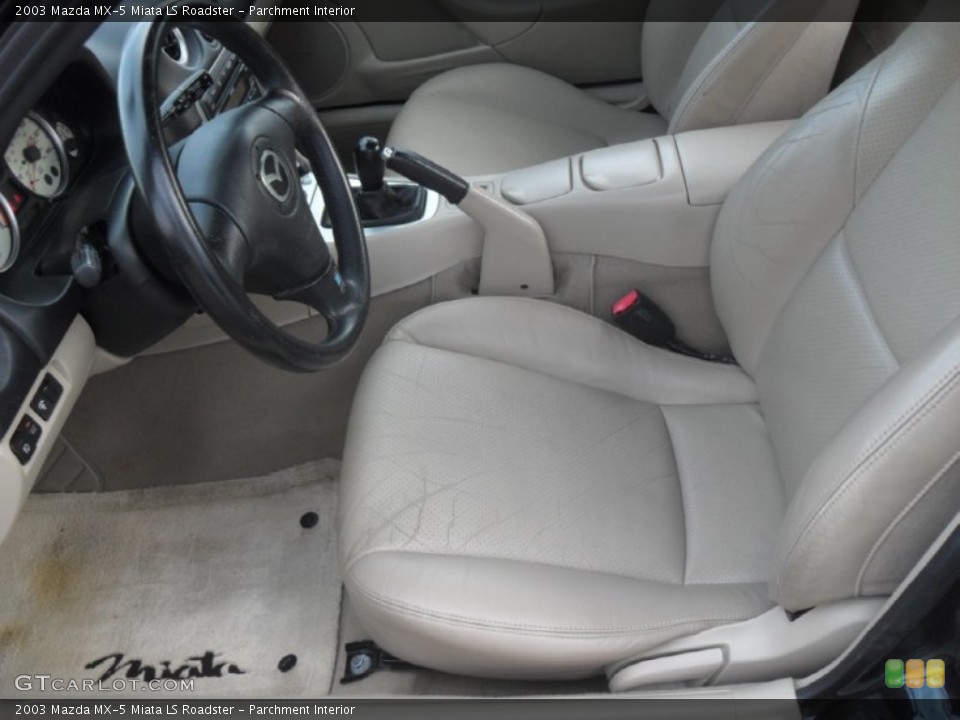 Parchment Interior Photo for the 2003 Mazda MX-5 Miata LS Roadster #56859533