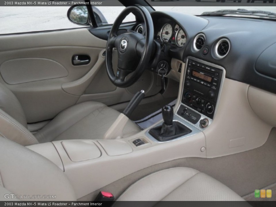 Parchment Interior Photo for the 2003 Mazda MX-5 Miata LS Roadster #56859617