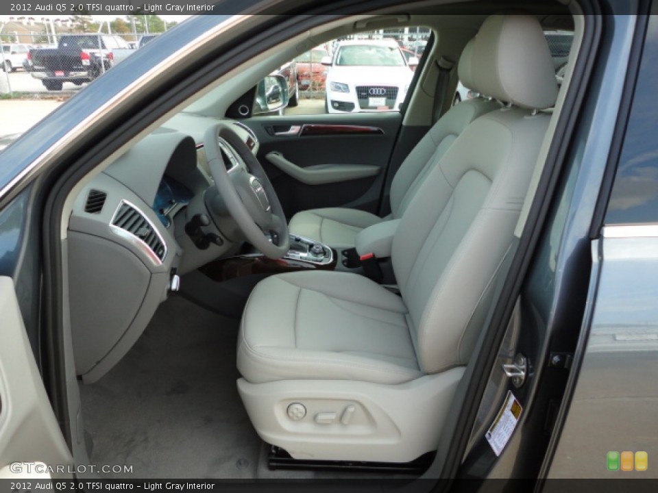Light Gray Interior Photo for the 2012 Audi Q5 2.0 TFSI quattro #56861855