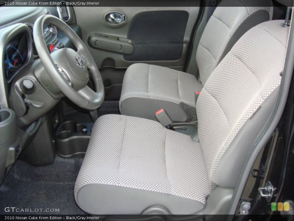 Black/Gray Interior Photo for the 2010 Nissan Cube Krom Edition #56900995