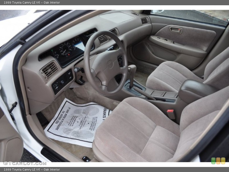 Oak Interior Photo for the 1999 Toyota Camry LE V6 #56905378