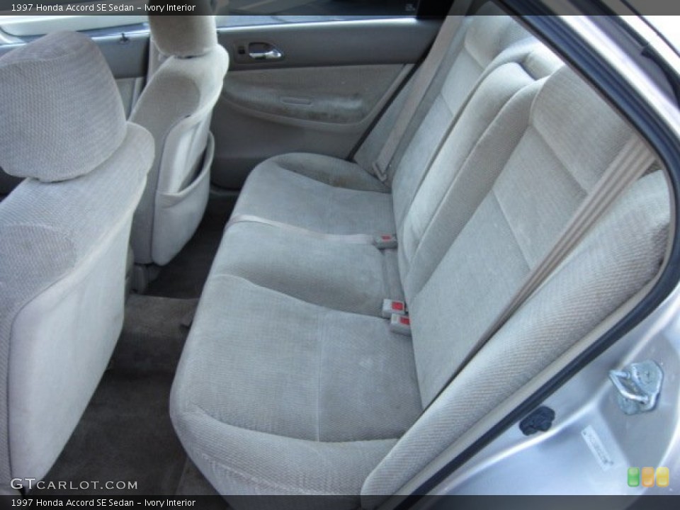 Ivory Interior Photo for the 1997 Honda Accord SE Sedan #56916157