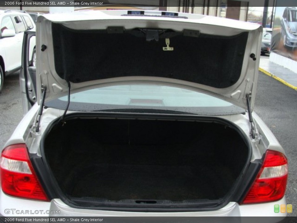 Shale Grey Interior Trunk for the 2006 Ford Five Hundred SEL AWD #56926129