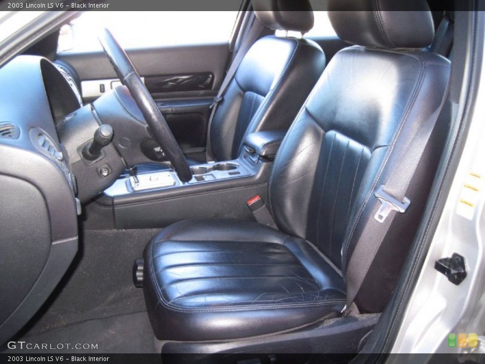 Black Interior Photo for the 2003 Lincoln LS V6 #56948601
