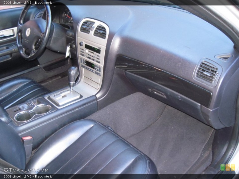 Black Interior Dashboard for the 2003 Lincoln LS V6 #56948630