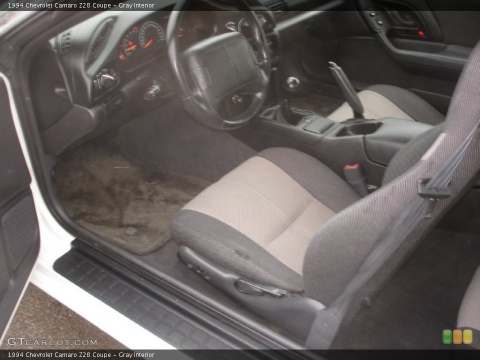 Gray Interior Photo for the 1994 Chevrolet Camaro Z28 Coupe #56951897