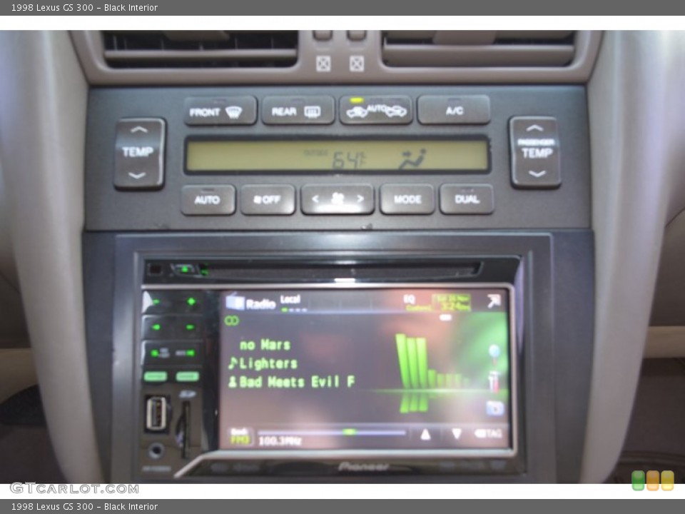 Black Interior Controls for the 1998 Lexus GS 300 #56989724