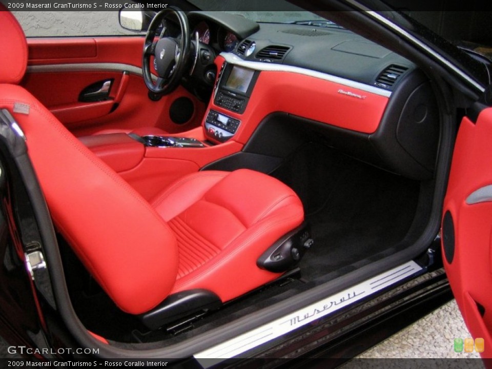 Rosso Corallo Interior Dashboard for the 2009 Maserati GranTurismo S #56996415