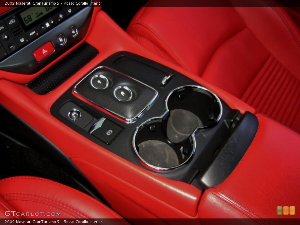 Rosso Corallo Interior Controls for the 2009 Maserati GranTurismo S #56996510