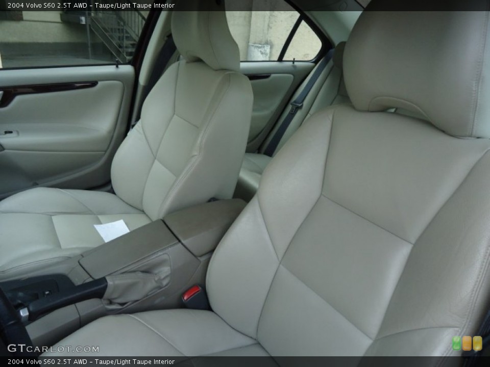 Taupe/Light Taupe Interior Photo for the 2004 Volvo S60 2.5T AWD #56999757