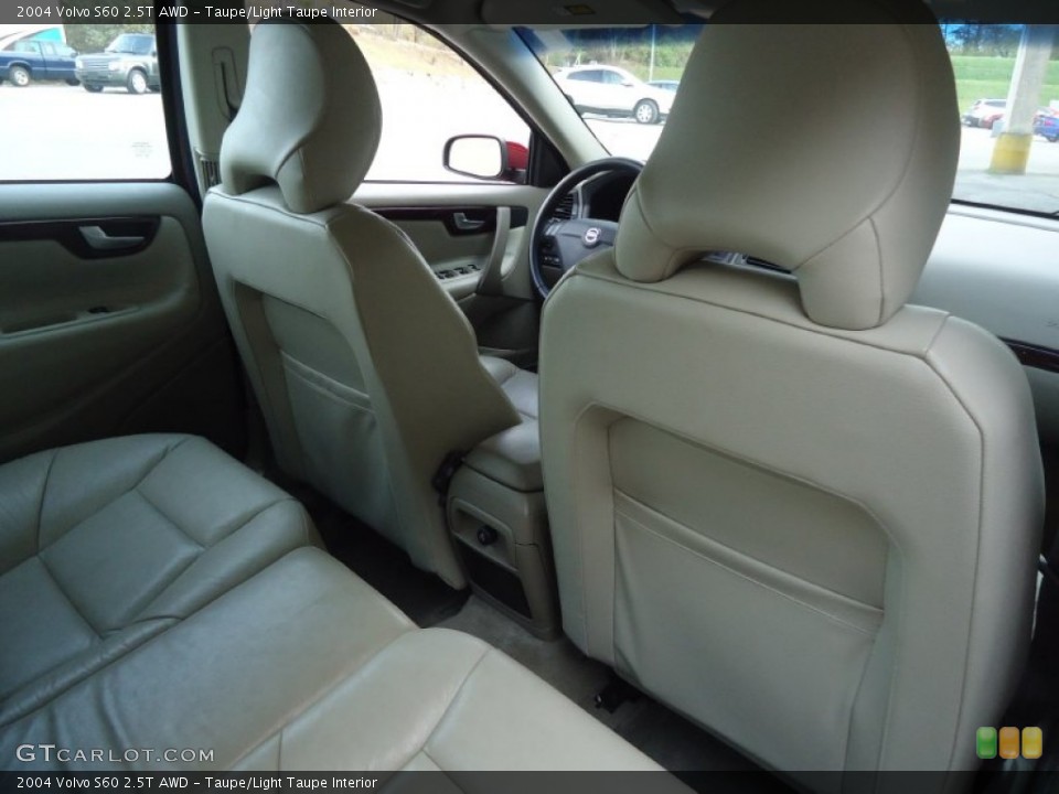 Taupe/Light Taupe Interior Photo for the 2004 Volvo S60 2.5T AWD #56999838