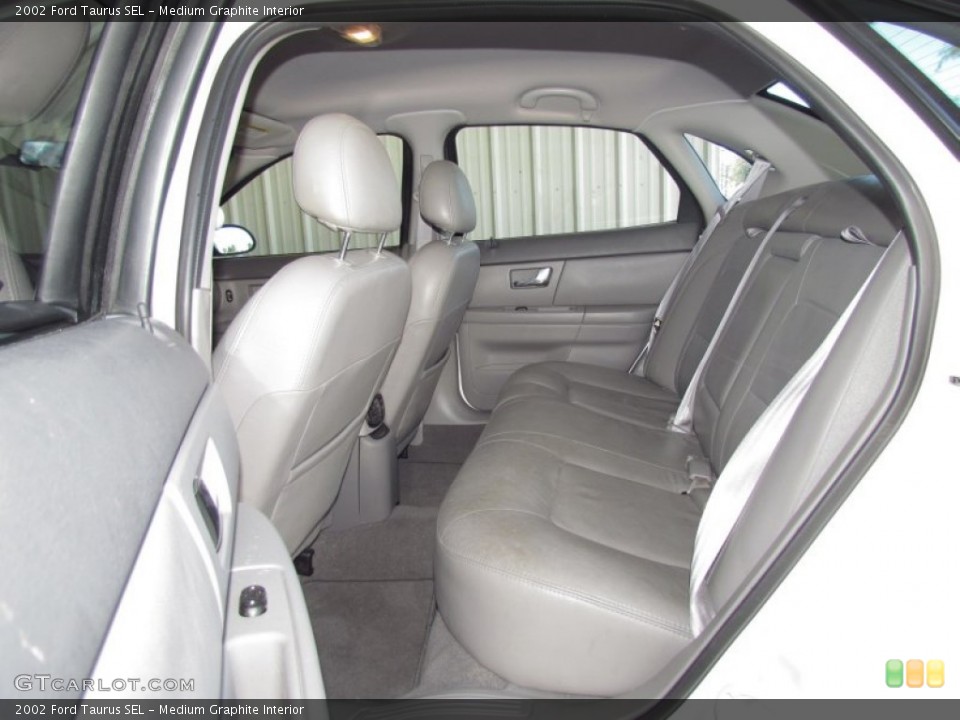 Medium Graphite Interior Photo for the 2002 Ford Taurus SEL #57041697