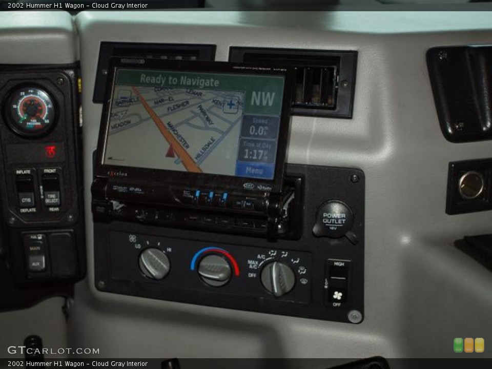 Cloud Gray Interior Controls for the 2002 Hummer H1 Wagon #57044372