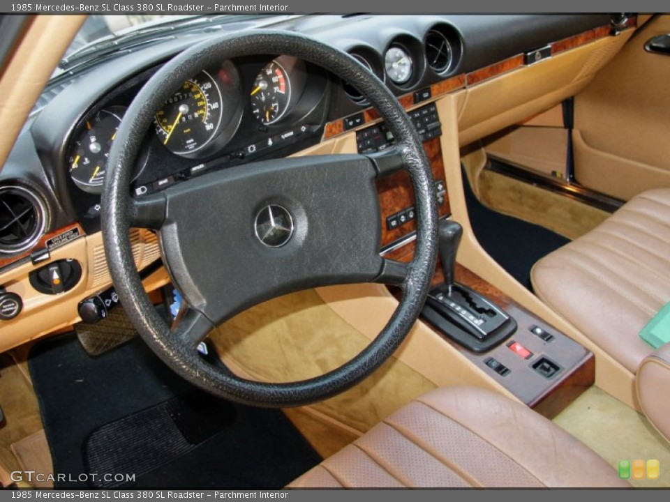 Parchment Interior Dashboard for the 1985 Mercedes-Benz SL Class 380 SL Roadster #57060614