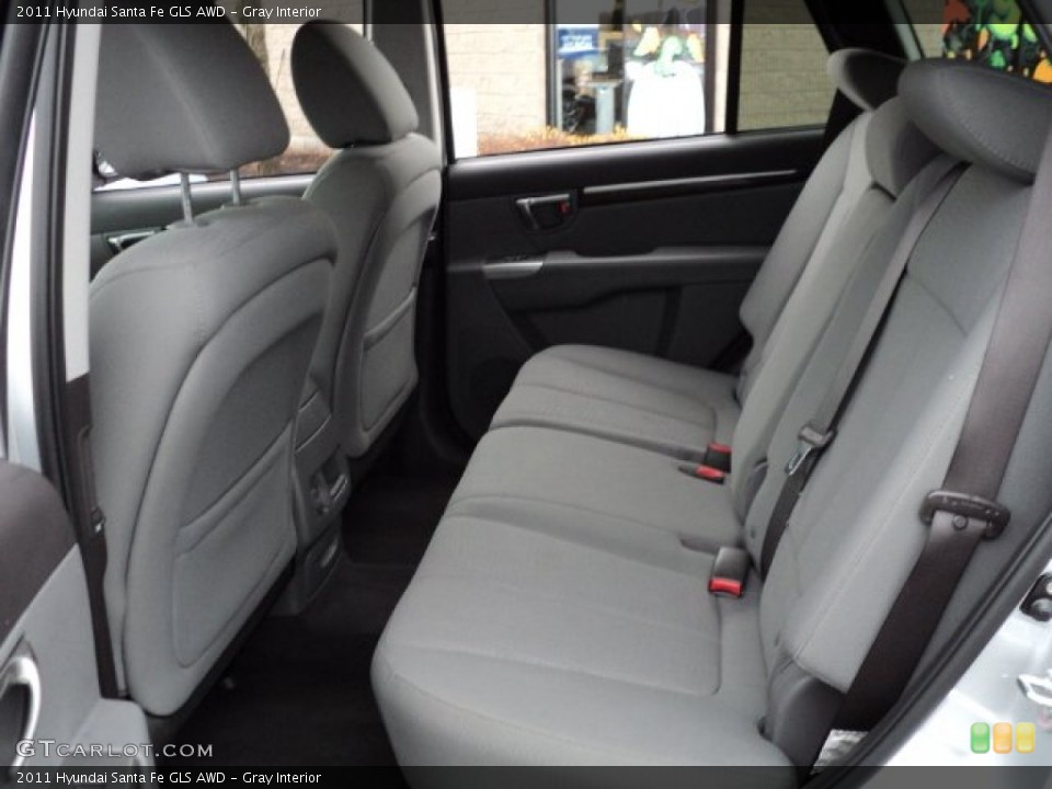 Gray Interior Photo for the 2011 Hyundai Santa Fe GLS AWD #57067628