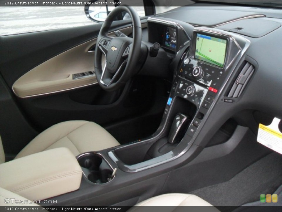 Light Neutral/Dark Accents Interior Photo for the 2012 Chevrolet Volt Hatchback #57084119