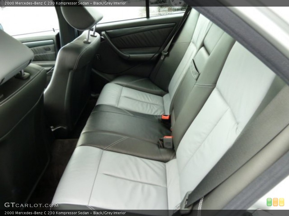 Black/Grey Interior Photo for the 2000 Mercedes-Benz C 230 Kompressor Sedan #57089843