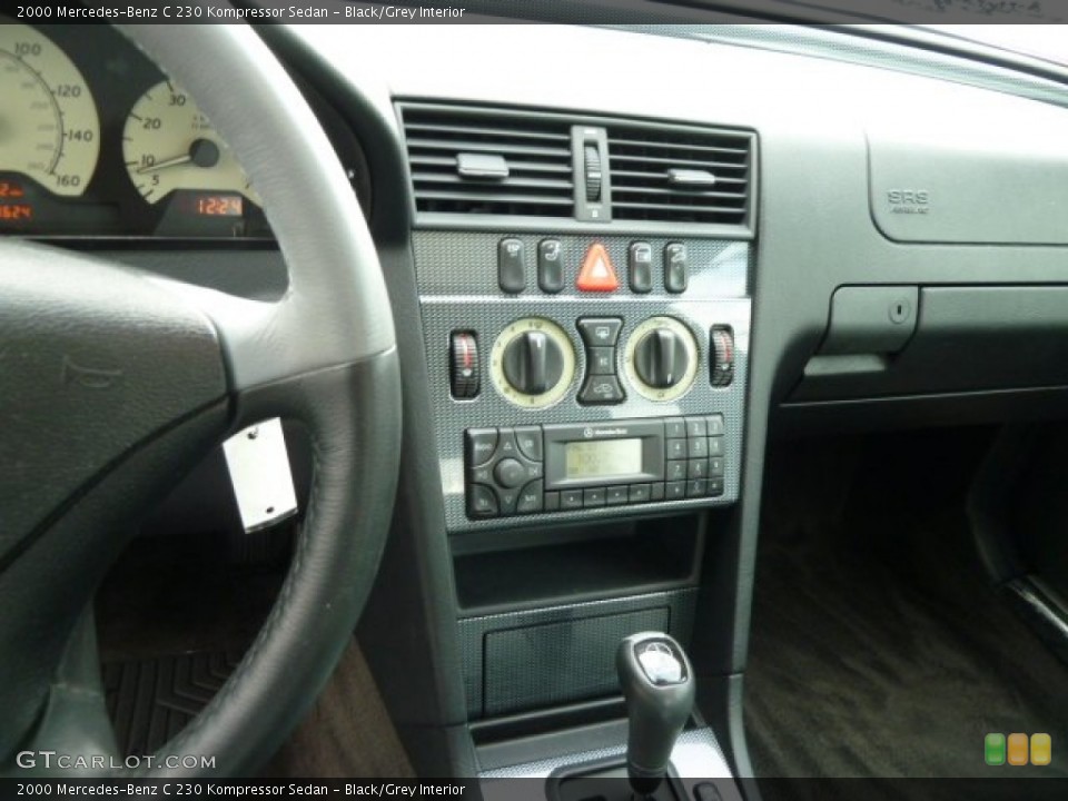 Black/Grey Interior Controls for the 2000 Mercedes-Benz C 230 Kompressor Sedan #57089865