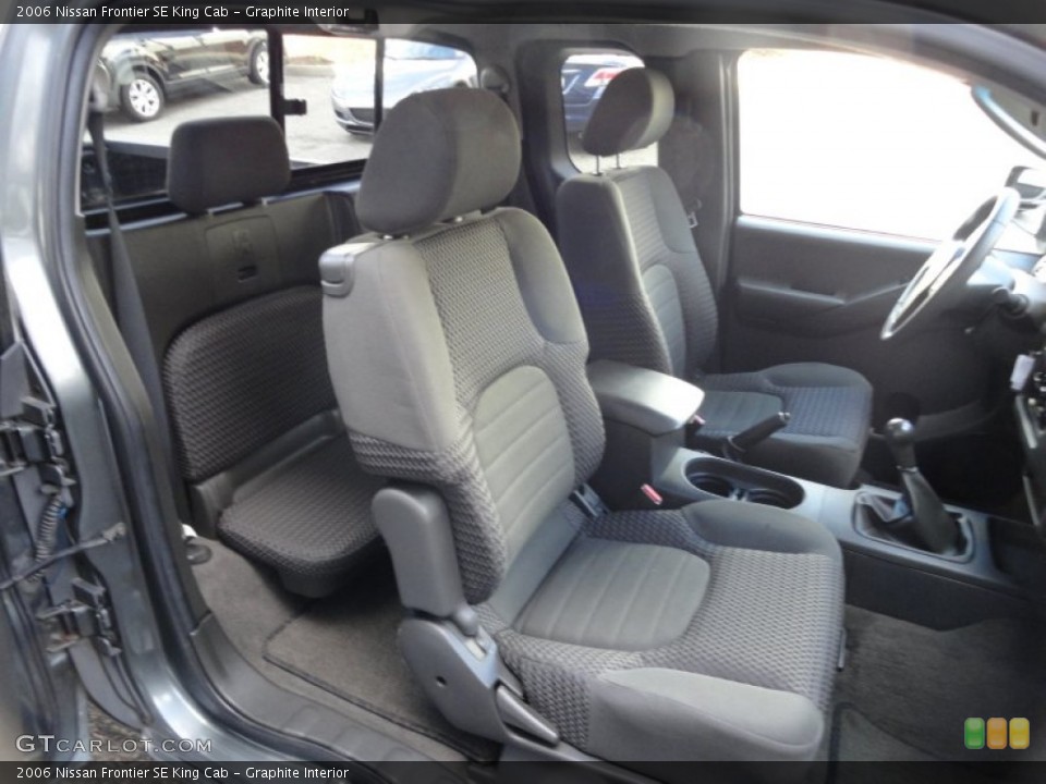 Graphite Interior Photo for the 2006 Nissan Frontier SE King Cab #57100480