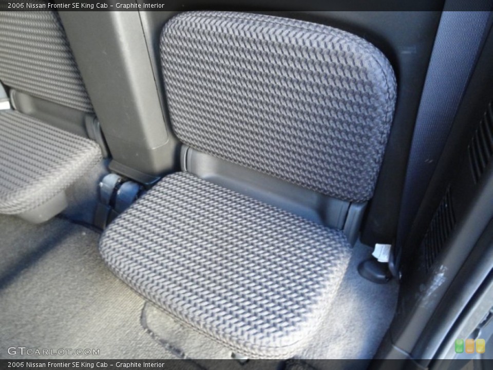 Graphite Interior Photo for the 2006 Nissan Frontier SE King Cab #57100542