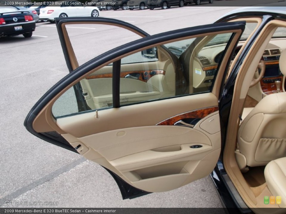 Cashmere Interior Door Panel for the 2009 Mercedes-Benz E 320 BlueTEC Sedan #57105208