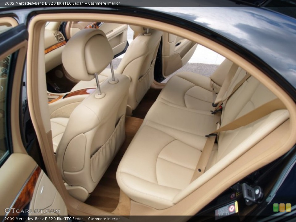 Cashmere Interior Photo for the 2009 Mercedes-Benz E 320 BlueTEC Sedan #57105262