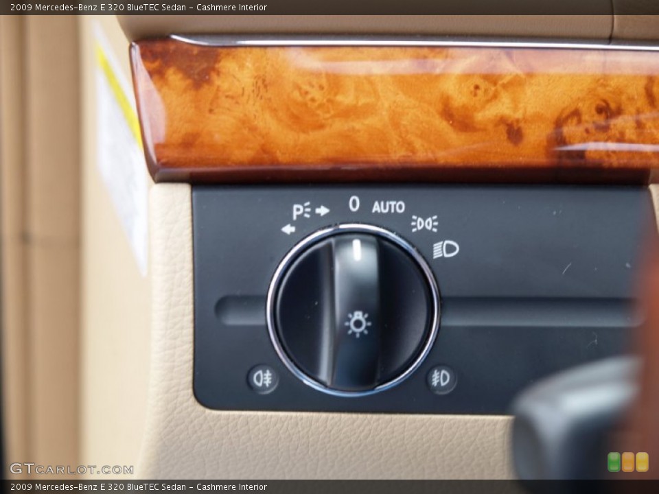 Cashmere Interior Controls for the 2009 Mercedes-Benz E 320 BlueTEC Sedan #57105391