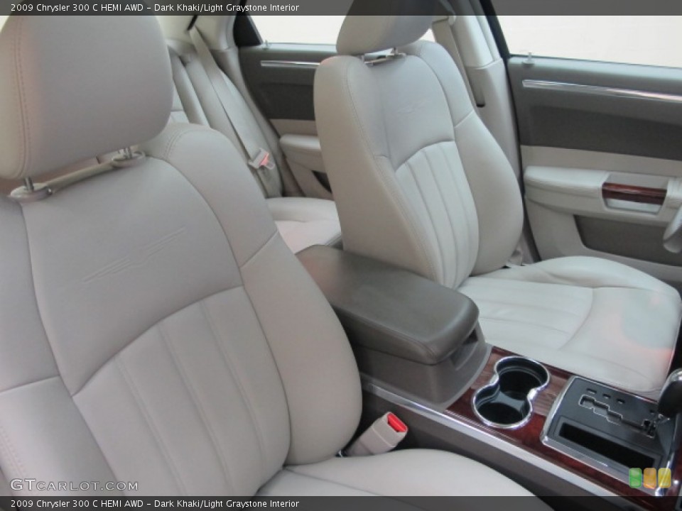 Dark Khaki/Light Graystone Interior Photo for the 2009 Chrysler 300 C HEMI AWD #57122770