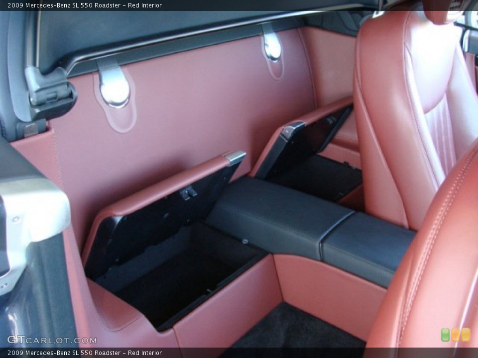 Red Interior Photo for the 2009 Mercedes-Benz SL 550 Roadster #57122965