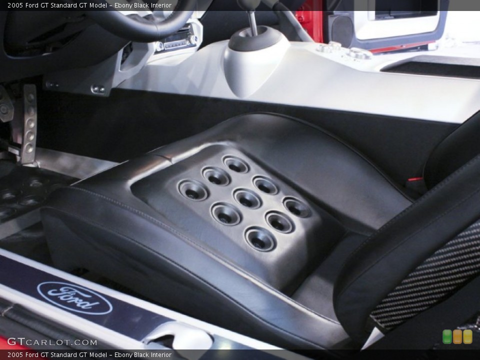 Ebony Black Interior Photo for the 2005 Ford GT  #57131116