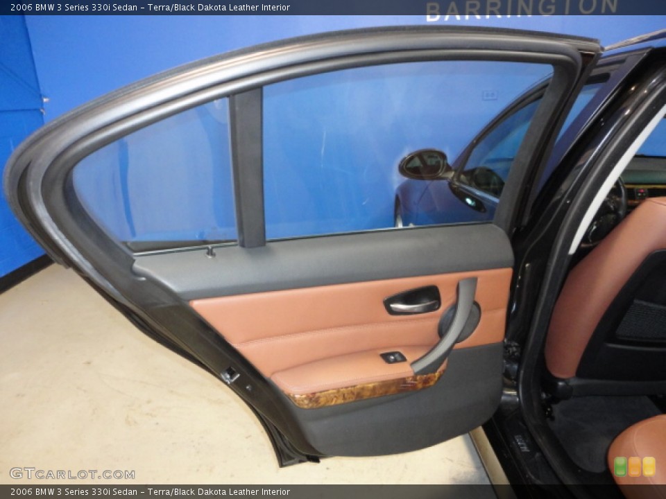 Terra/Black Dakota Leather Interior Door Panel for the 2006 BMW 3 Series 330i Sedan #57142048