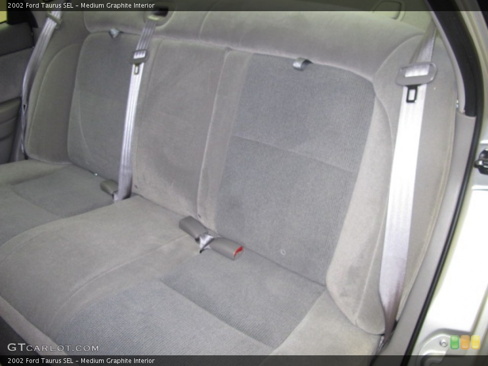 Medium Graphite Interior Photo for the 2002 Ford Taurus SEL #57150652