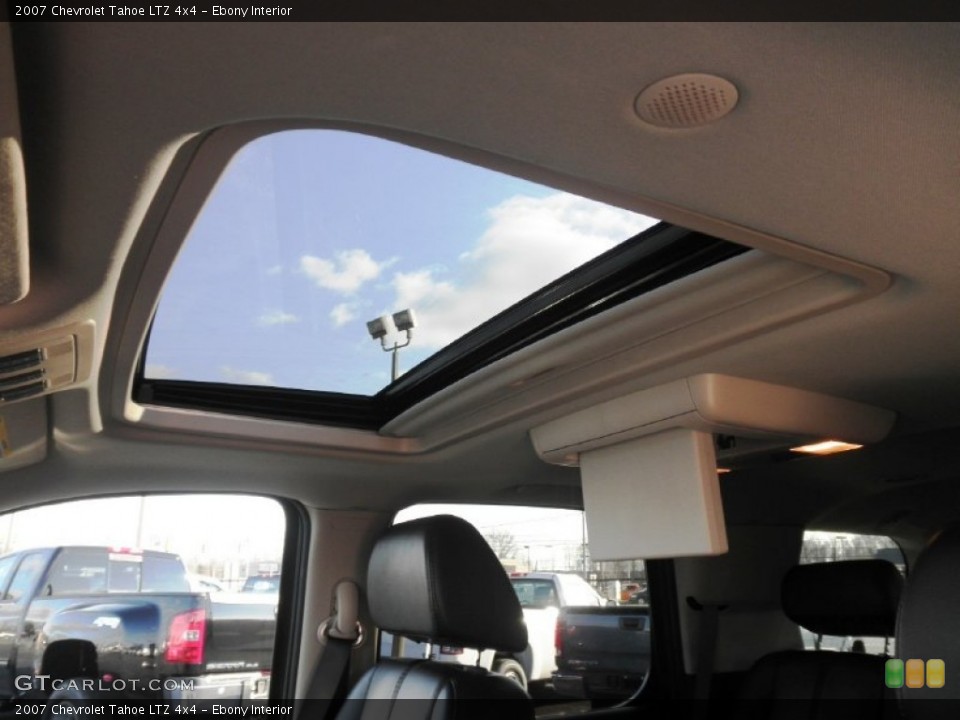 Ebony Interior Sunroof for the 2007 Chevrolet Tahoe LTZ 4x4 #57151228
