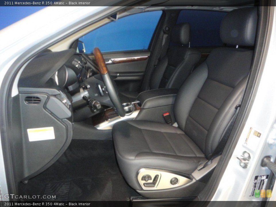 Black Interior Photo for the 2011 Mercedes-Benz R 350 4Matic #57157255