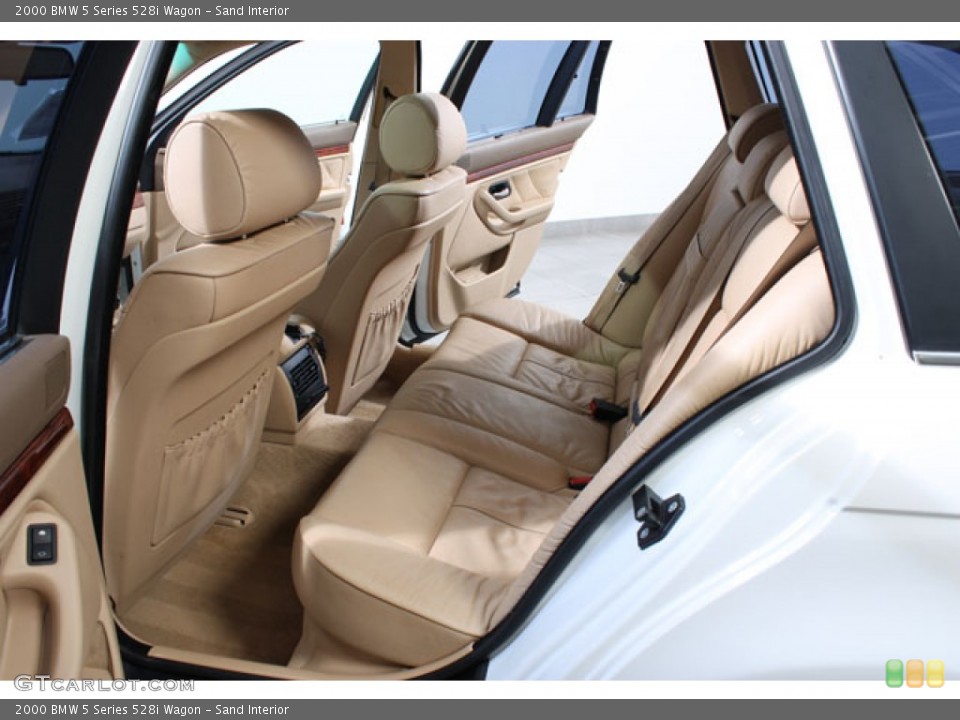 Sand Interior Photo for the 2000 BMW 5 Series 528i Wagon #57162764