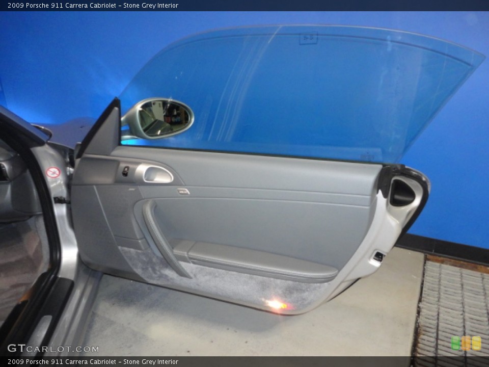 Stone Grey Interior Door Panel for the 2009 Porsche 911 Carrera Cabriolet #57164050