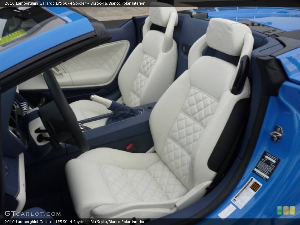 Blu Scylla/Bianco Polar Interior Photo for the 2010 Lamborghini Gallardo LP560-4 Spyder #57176434