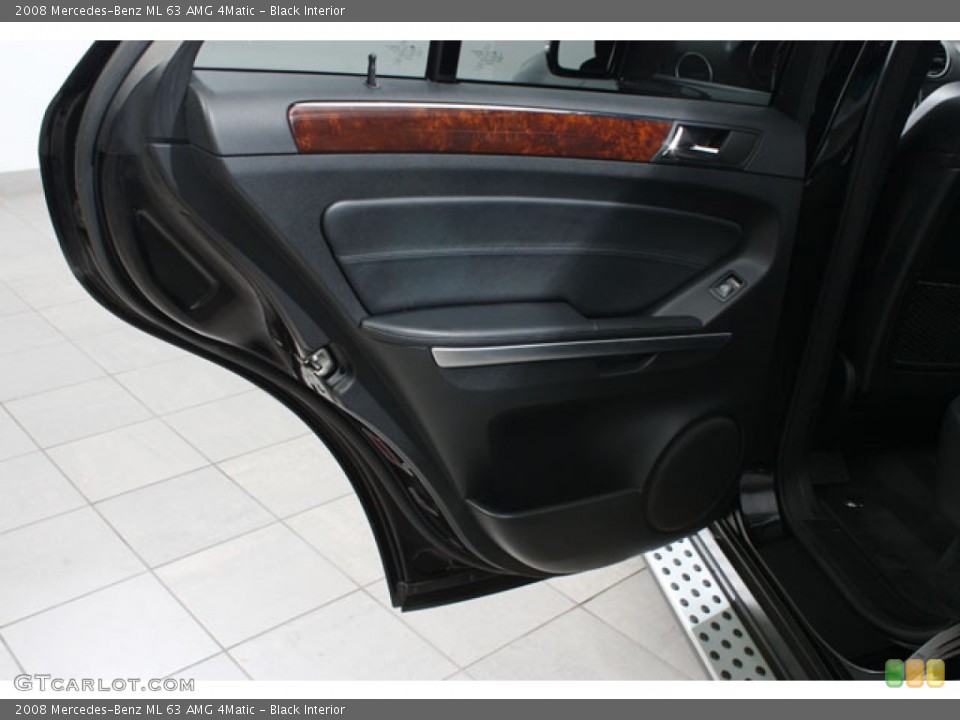 Black Interior Door Panel for the 2008 Mercedes-Benz ML 63 AMG 4Matic #57180061